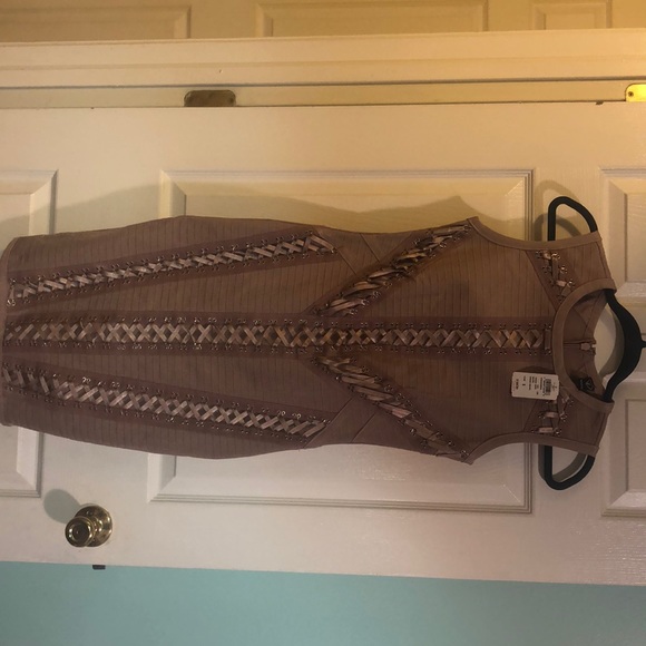 Windsor Dresses & Skirts - Windsor mauve bandage dress